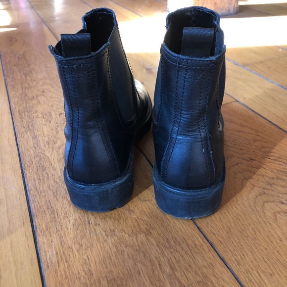 Nine West Chelsea Boots, Black leather, Size 9 - Picture 5 of 12